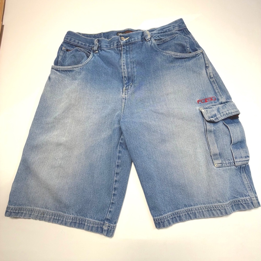 Vintage FUBU The Collection Denim Cargo Shorts – Size 38 – Light Wash Y2K
